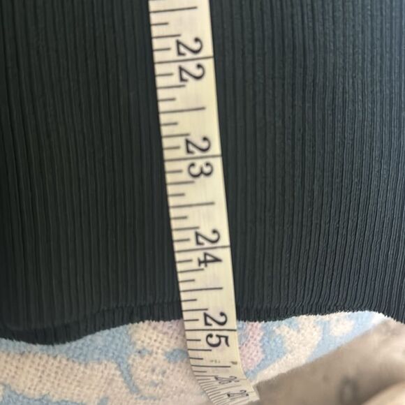 *Adrienne Vittidini* LN! Sz L Deep Green Ribbed Ruffled Cardigan - Picture 7 of 7